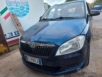 Usata Skoda Fabia 64 CV (47 kW) 2011 Blu Utilitaria