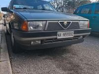 Usata Alfa Romeo 75 110 CV (80 kW) 1986 Grigio Berlina