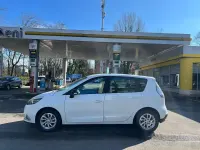 Käytetty Renault Scenic E-Tech 110 HP (80 kW) 2015 Valkoinen Tila-auto