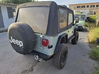 Usata Jeep Wrangler Sahara 121 CV (88 kW) 1989 Verde SUV