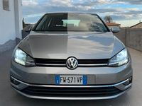 Begagnad VW Golf VII Business 116 HK (85 kW) 2019 Grå Sedan