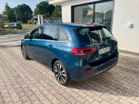 Usata Mercedes B180 Business 116 CV (85 kW) 2021 Blu/azzurro Utilitaria