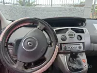 Usata Renault Scénic II 130 CV (95 kW) 2007 Nero Monovolume