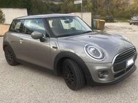 Usata Mini ONE 102 CV (75 kW) 2019 Grigio Utilitaria