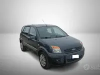 Usata Ford Fusion 80 CV (58 kW) 2008 Grigio Utilitaria