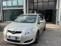 Usata Toyota Auris Sol 90 CV (66 kW) 2009 Grigio Utilitaria