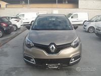Usata Renault Captur 90 CV (66 kW) 2016 Grigio SUV