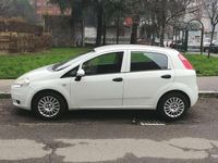 Usata Fiat Grande Punto Active 77 CV (56 kW) 2010 Bianco Utilitaria