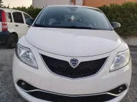Usata Lancia Ypsilon 95 CV (69 kW) 2017 Bianco Utilitaria