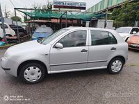 Usata Skoda Fabia Comfort 68 CV (50 kW) 2001 Argento Berlina