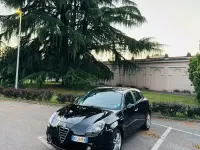 Usata Alfa Romeo Giulietta Progression 120 CV (88 kW) 2015 Marrone Utilitaria