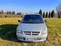 Usata Chrysler Grand Voyager 158 CV (116 kW) 2001 Grigio Monovolume