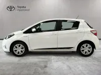 Usata Toyota Yaris Hybrid Active 101 CV (74 kW) 2018 Bianco Utilitaria