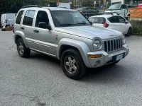 Usata Jeep Cherokee Sport 143 CV (105 kW) 2004 Grigio SUV