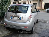 Usata Lancia Ypsilon 75 CV (55 kW) 2008 Argento Utilitaria