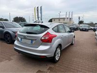 Usata Ford Focus 116 CV (85 kW) 2011 Grigio Berlina