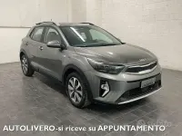 Usata Kia Stonic 84 CV (61 kW) 2023 Grigio SUV