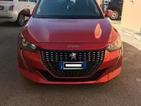 Usata Peugeot 208 Active 75 CV (55 kW) 2020 Rosso Utilitaria