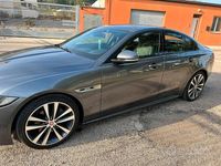Usata Jaguar XE R 220 CV (161 kW) 2016 Grigio Berlina