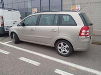 Usata Opel Zafira Cosmo 120 CV (88 kW) 2008 Oro Monovolume