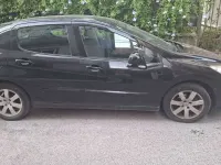 Usata Peugeot 308 109 CV (80 kW) 2008 Nero Berlina