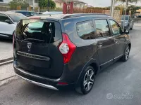 Usata Dacia Lodgy Stepway 109 CV (80 kW) 2018 Grigio Monovolume