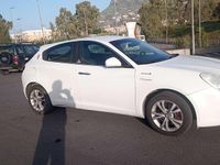 Usata Alfa Romeo Giulietta Distinctive 140 CV (102 kW) 2012 Bianco Utilitaria