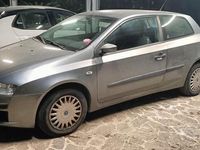 Usata Fiat Stilo 120 CV (88 kW) 2005 Verde Utilitaria