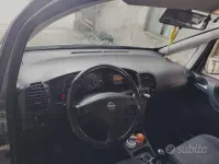 Usata Opel Zafira 101 CV (74 kW) 2004 Monovolume