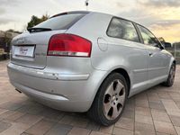 Usado Audi A3 Ambition 140 CV (102 kW) 2005 Plateado Utilitario