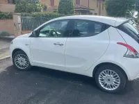 Begagnad Lancia Ypsilon Gold 69 HK (50 kW) 2017 Vit Halvkombi