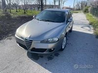 Usata Alfa Romeo 147 Distinctive 120 CV (88 kW) 2006 Grigio Utilitaria