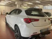 Usata Alfa Romeo Giulietta Quadrifoglio 170 CV (125 kW) 2013 Bianco Utilitaria