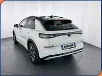 Nuova VW T-Roc Life 150 CV (110 kW) 2026 Bianco/nero SUV