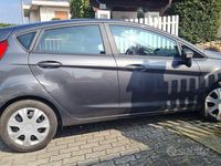 Usata Ford Fiesta Business Edition 75 CV (55 kW) 2016 Grigio Berlina