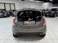 Usata Lancia Ypsilon Gold 69 CV (50 kW) 2021 Argento Utilitaria