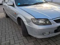 Usata Mazda 323F 101 CV (74 kW) 2003 Argento Berlina