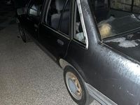 Usata Opel Corsa 1989 Grigio Berlina