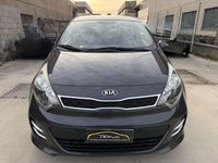 Usata Kia Rio 86 CV (63 kW) 2015 Grigio Berlina