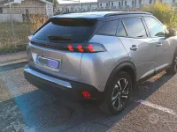 Usata Peugeot e-2008 56 kW (77 CV) 2021 Grigio SUV