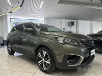 Usata Peugeot 5008 Business-Line 131 CV (96 kW) 2019 Verde SUV