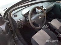 Usata Opel Corsa 70 CV (51 kW) 2004 Utilitaria