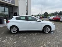 Usata Alfa Romeo Giulietta Super 120 CV (88 kW) 2019 Bianco Utilitaria