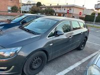 Usata Opel Astra 130 CV (95 kW) 2013 Grigio Station wagon
