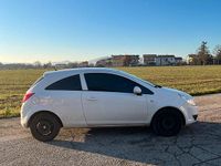 Usata Opel Corsa 80 CV (58 kW) 2009 Bianco Berlina