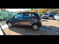 Usata Toyota Yaris 90 CV (66 kW) 2010 Grigio Utilitaria