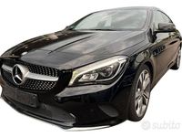 Usata Mercedes CLA200 Premium 156 CV (114 kW) 2017 Nero Station wagon