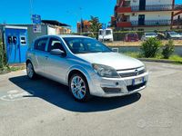 Usata Opel Astra 101 CV (74 kW) 2004 Grigio Utilitaria