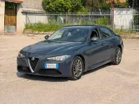 Usata Alfa Romeo Giulia Business Launch Edition 150 CV (110 kW) 2018 Grigio lipari Berlina