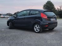 Usata Ford Fiesta 70 CV (51 kW) 2014 Nero Utilitaria